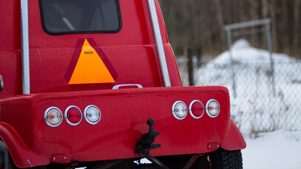 Förare som körde A-traktor togs för fortkörning. Han körde 92 kilometer i timmen. Fordonet på bilden har ingen koppling till händelsen.