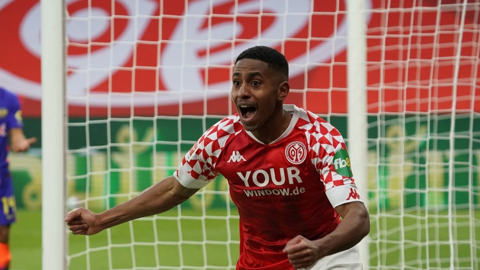 Leandro Barreiro Martins jublar efter att gjort Mainz segermål mot toppklubben Leipzig.