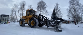 Norrbottningar kör hänsynslöst kring snöröjare