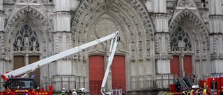 Branden i Nantes katedral nu under kontroll