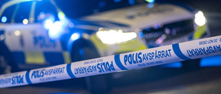 Poliser förda till sjukhus efter biljakt