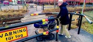 Gångbro ett nytt alternativ 
över spåren vid Tjustskolan