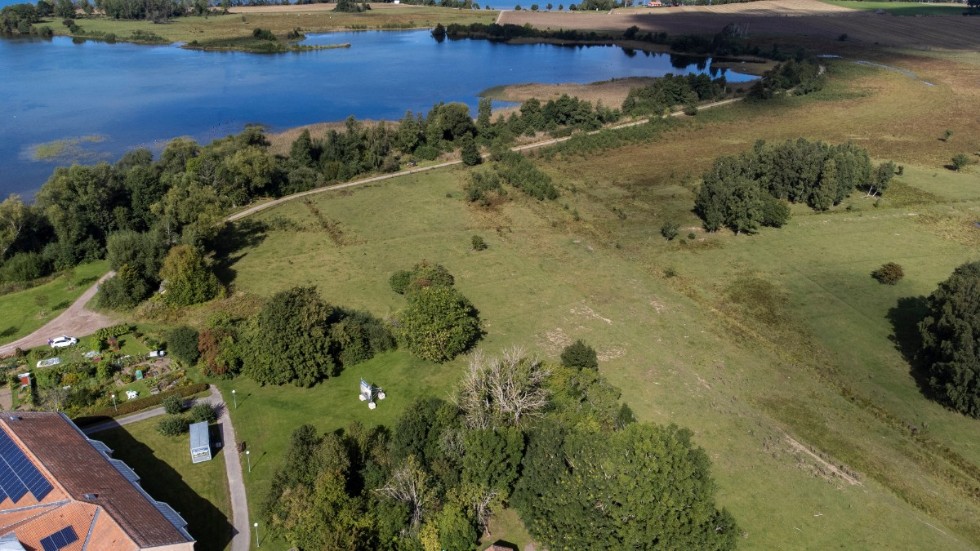 Platsen för bostadsbygge i Vadstena, intill Vätterngården.
