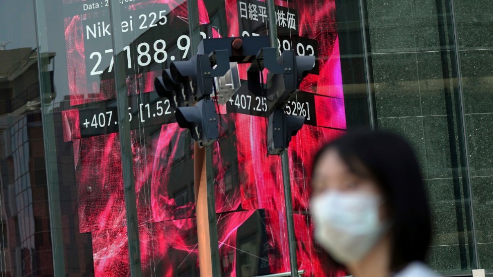 Tokyobörsens Nikkei 225-index rör sig marginellt under tisdagen. Arkivbild.