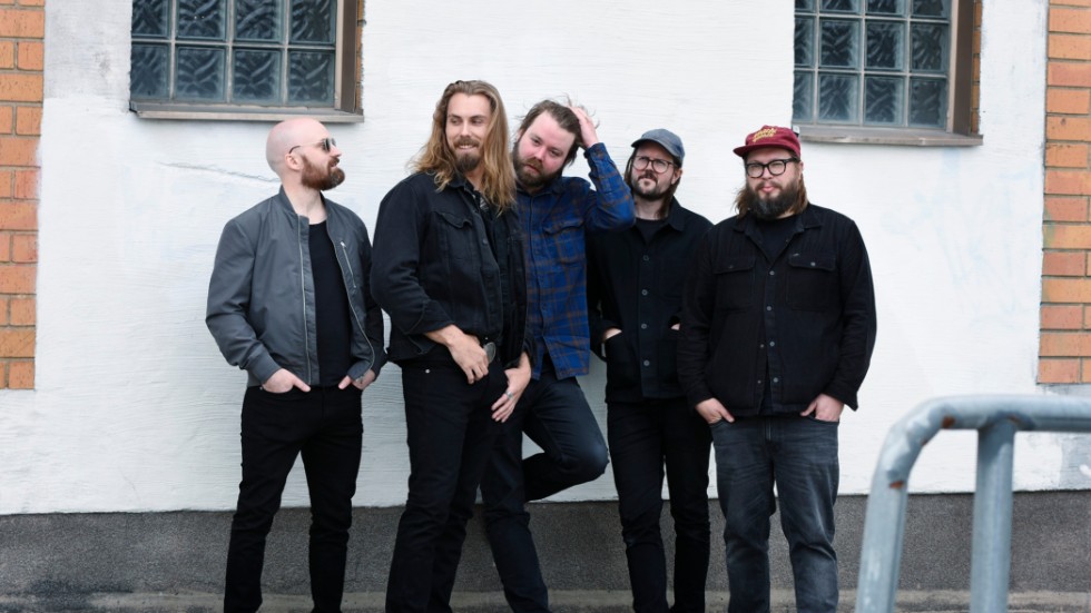 Luleåbandet Huggorm uppträder på Live-restaurangen under fredagskvällen och utlovar en bra kväll. På bilden: André Nordlund, Christoffer Wennberg, Joakim Brännvall, Jonas Eriksson och Fredrik "Buffy" Johansson.