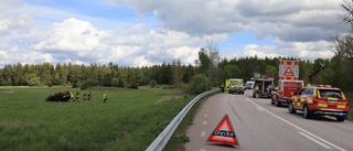 Här landade bilen efter vådlig volt av väg 290 