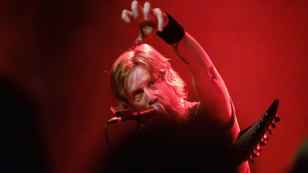 Pär Hulkoff ligger bakom konserten i Övertorneå på fredag, då ett av landets största hårdrocksband har lockat 1 500 personer till sporthallen. 