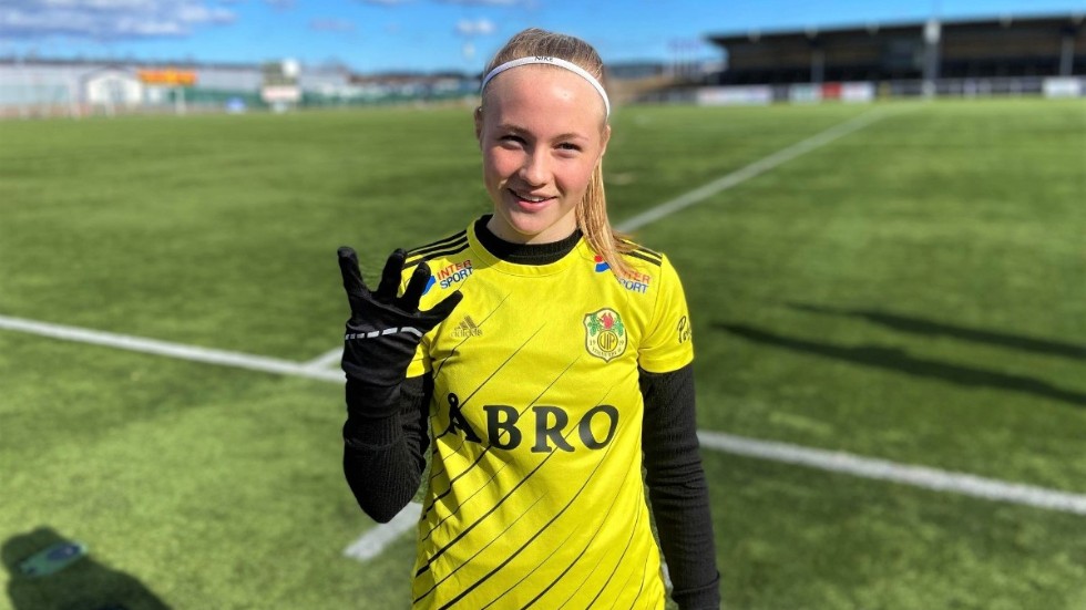 Fyra. Så många mål slog Tyra Andersson till med när Vimmerby IF vann komfortabelt mot Svärtinge.