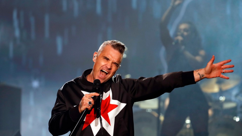 Robbie Williams (bilden) och Ed Godrich har gett sina målningar typiska 1980-talsnamn. Akrivbild.