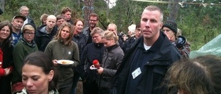 Polisen i dialog med demonstranter