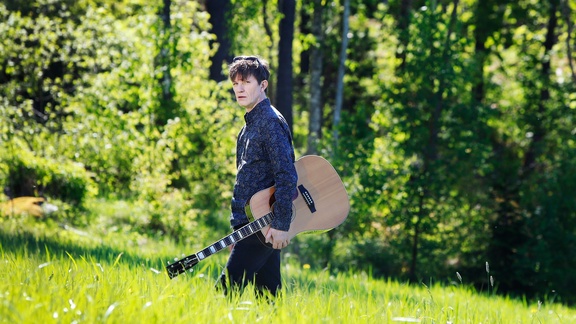 Rockgitarristen – från Hultsfredsbo till Näshultabo