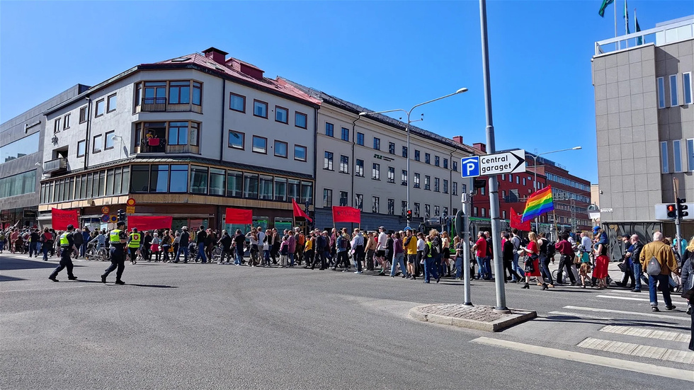 Uppsalas gator fylldes av första maj-tåg.