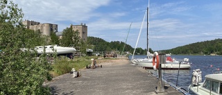 Kajen bedöms som farlig – men är varken avspärrad eller skyltad