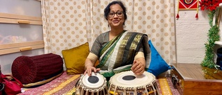 Suranjana Ghosh låter musiken tala på Slottsbiografen