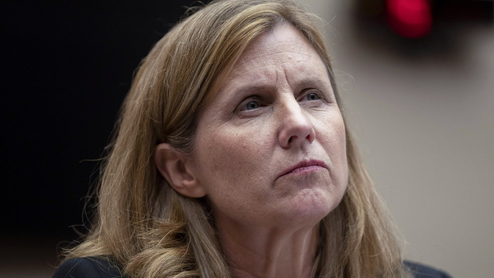 Elizabeth Magill, chef för elituniversitetet University of Pennsylvania, avgår efter att ha hamnat i blåsväder i kölvattnet på en utfrågning i kongressen om hur skolan hanterar uppmaningar till folkmord.