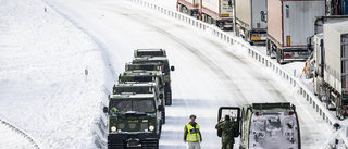 Kritik mot insatser vid snökaos och oljeläckage