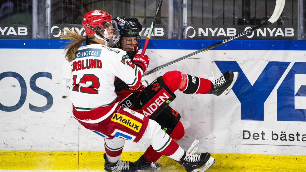Modos Ebba Berglund och Luleås Viivi Vainikka.
