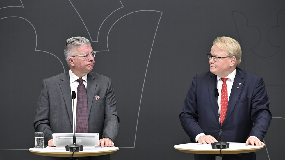 Försvarsberedningens ordförande Hans Wallmark (M) och ledamoten Peter Hultqvist (S).
