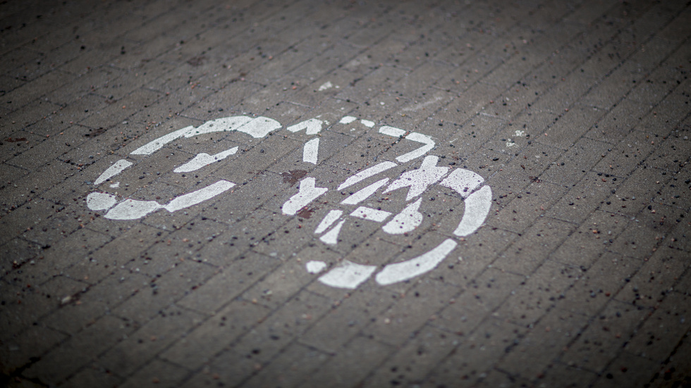 Tydligen ska parkeringar i centrum göras om till cykelparkeringar för att få bort bilarna.