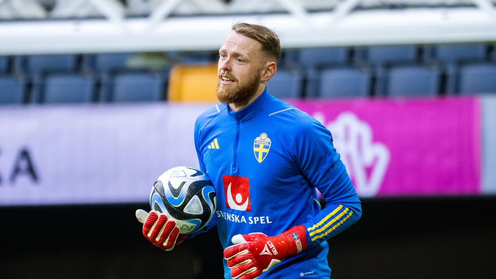 Viktor Johansson landslagsdebuterar mot Moldavien.