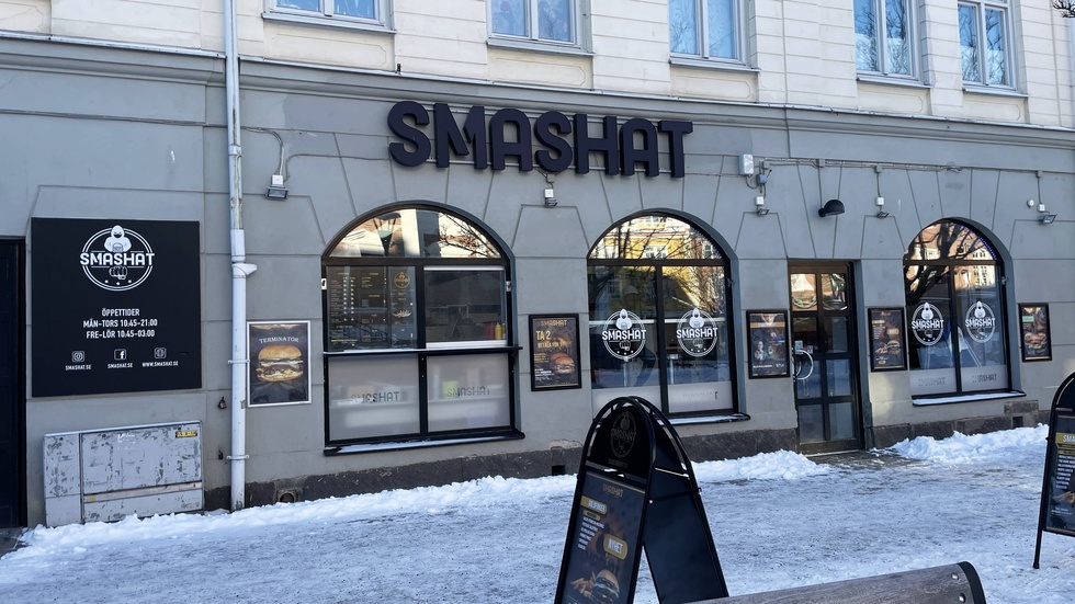 Här i Strängnäs på Smashat finns Sörmlands bästa burgare enligt Burgerdudes som presenterat Sveriges 100 bästa burgare.