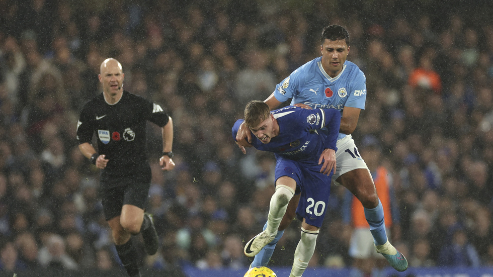 Cole Palmer (med nummer 20) räddade Chelsea från förlust.