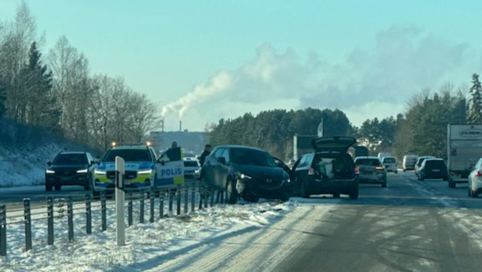 En trafikolycka inträffade under onsdagsförmiddagen på E4 norr om Linköping.