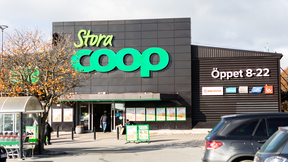 Stora Coop i Enköping har fortsatt problem med stökiga ungdomar och snatterier.