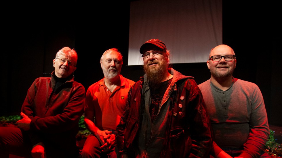 Personerna i föreningen bakom Kulturakademin ser trots allt optimistiskt på lokalens framtid.

Från vänster: Ulf Holmertz, Leif Persson, Mikael Persson och Mikael Falk.