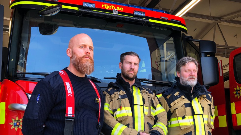 Räddningstjänstpersonalen Martin Nyberg, Denny Firek och Peter Andersén tycker att det är jobbigt att inte veta hur deras scheman kommer se ut i höst.