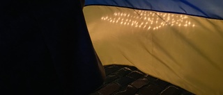 BILDEXTRA: Manifestation för Ukraina på Stora torget