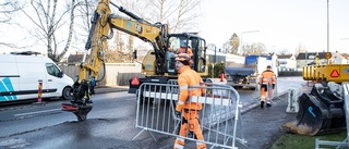 Vattenläcka i centrala Motala: "Den kan ha spruckit på längden" 