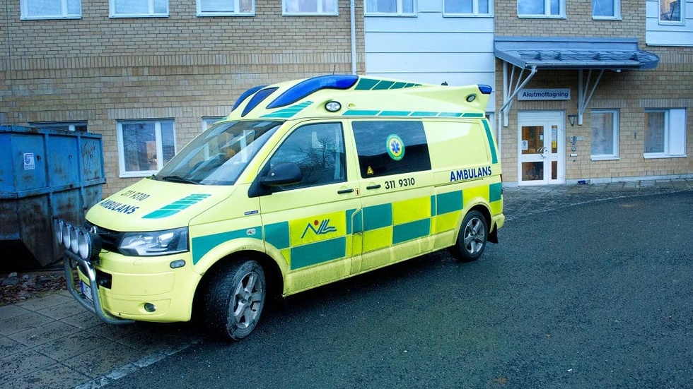 INGA MÅL. NLL mäter tiden det tar för ambulansen att komma fram, om det sker något avvikande undersöks saken, men några mål på hur lång tid det får ta finns inte.