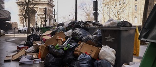 Sopbergen växer i protesternas Paris