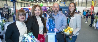 Glada vinnare vid prisceremonin på Motala Expo 