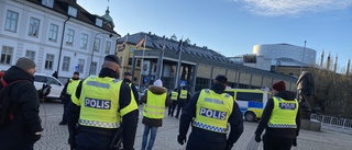 Nu är manifestationen slut - mannen lämnar