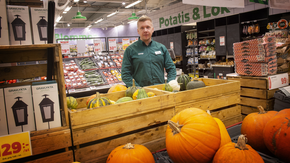 Sebastian Frostö är butikschef på Stora Coop i Gustavsberg.