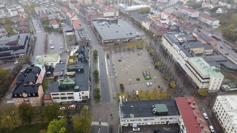 En butik i centrala Motala upptäckte nyligen att verksamheten haft inbrott. Tjuven tros ha klättrat in.