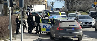 17-åring spottade på polisbil – döms för flera brott