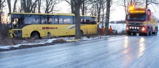 Skolskjutsar ställs in i halkan