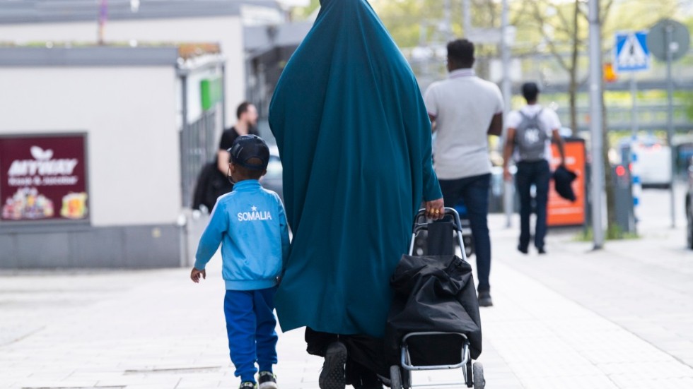 Du och jag kan hjälpa invandrade kvinnorna genom att bjuda in dem i vår gemenskap, skriver Stina Näslund,  aktiv medlem i Internationella Kvinnoföreningen i Strängnäs.