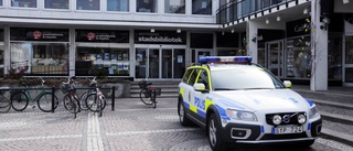 Polisen läste polisböcker på bibblan