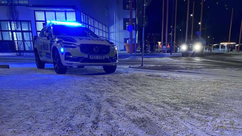 Ungdomarna jagades ikapp och stoppades utanför Mälardalens universitet.