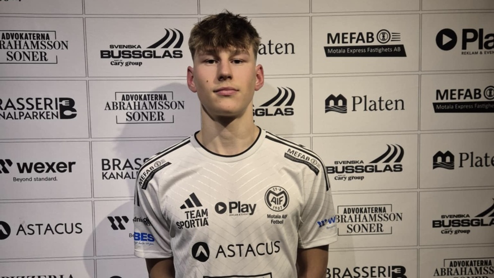 Jakub Mocio har tränat sig till ett A-lagskontrakt i Motala AIF och är redo för division 2-spel i år. Beskrivs som en snabb och tvåfotad spelare.