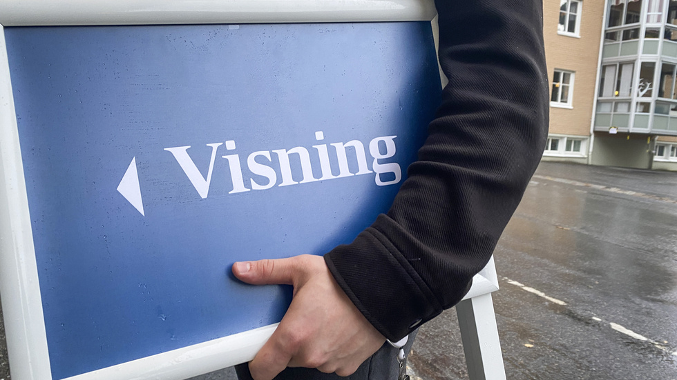 Bostadspriserna sjönk med 1,1 procent i november, visar nya siffror från SBAB och Booli. Arkivbild.