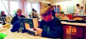 Lägg ned slöjd och idrott i skolan