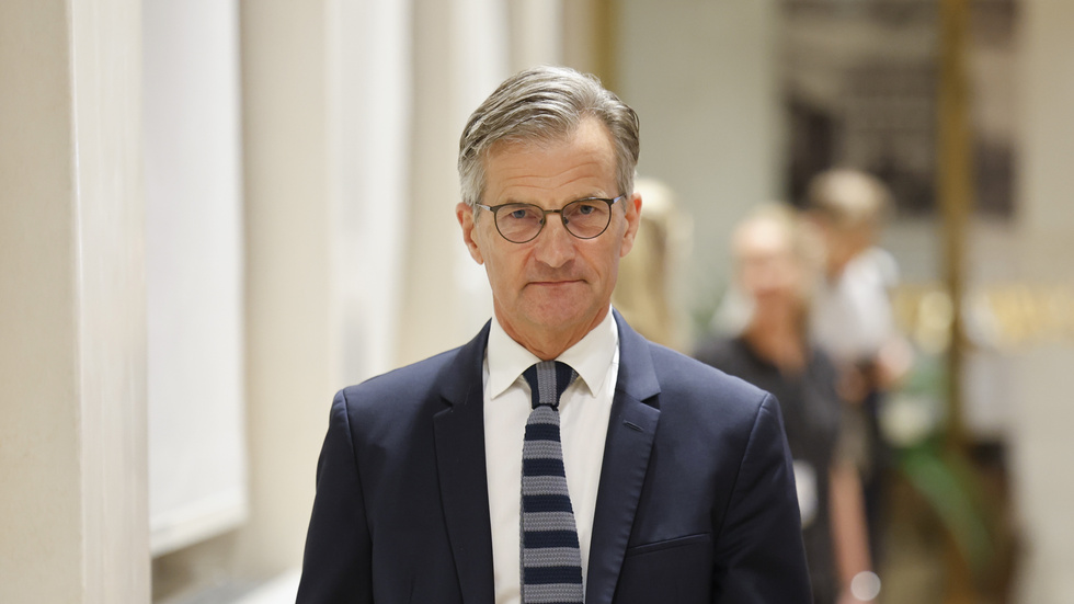 Riksbankschef Erik Thedéen och hans direktion väntas sänka styrräntan till 2 procent i mars 2025, enligt en färsk prognos från SEB:s ekonomer. Arkivbild