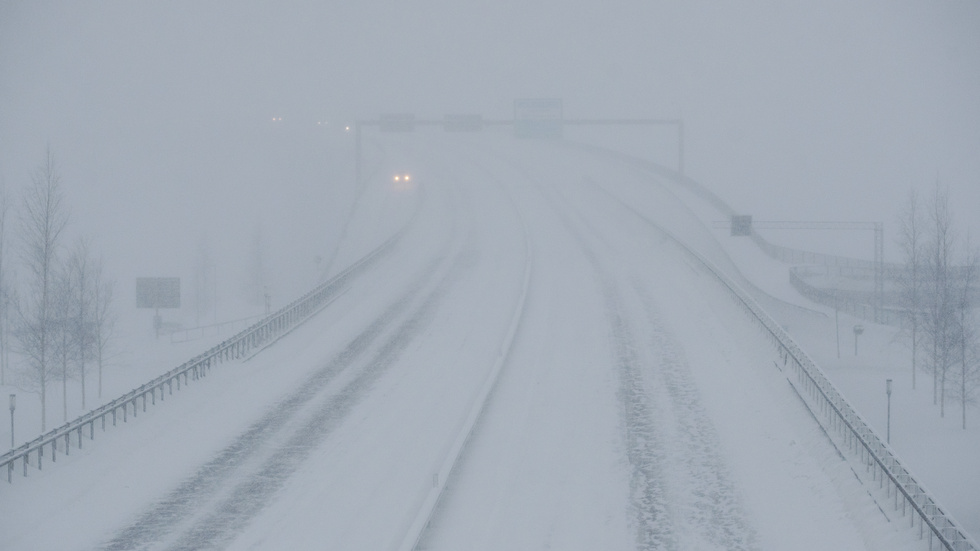 SMHI varnar för ymnigt snöfall över delar av Östergötland. (Bilden är tagen vid ett annat tillfälle.)