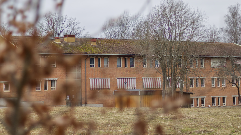 "Skolan ska bombas" var budskapet som ringdes in till förskolan Vättern, som ligger på samma fastighet som Vätternskolan i Motala.