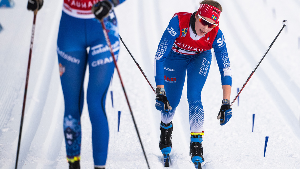 Evelina Crüsell stod för en stark avslutning i JVM-masstarten under onsdagen – men nådde inte hela vägen till en pallplats.